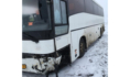 Автобус съехал в кювет.