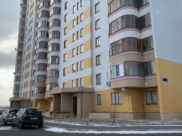 У полицейского хотят изъять квартиры.