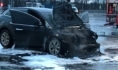 Сгоревший автомобиль.