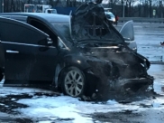 Сгоревший автомобиль.