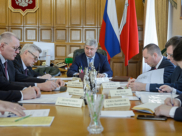 Совещание по реконструкции стадиона.