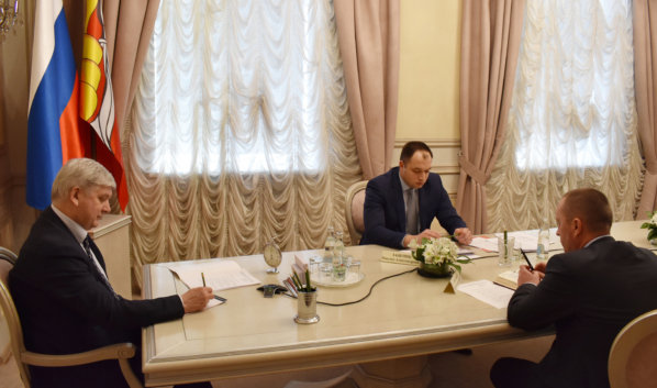 Заседание провел губернатор Александр Гусев.