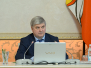 Воронежский губернатор выразил соболезнования родным умершей пациентки с коронавирусом.