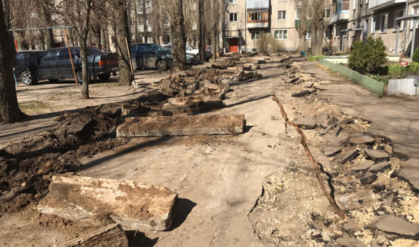 В Воронеже начали ремонт дворов.