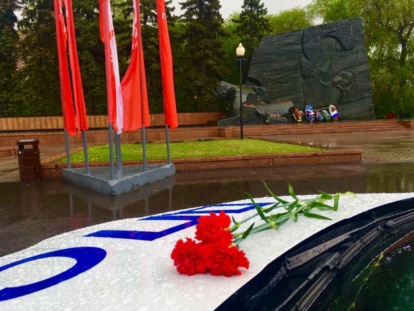 Сотрудники воронежской Госавтоинспекции почтили память погибших в Великой Отечественной войне.