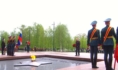 Президент возложил цветы к Могиле Неизвестного солдата.