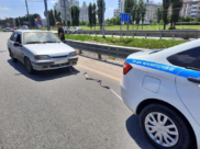 Сотрудники ГИБДД помогли отбуксировать авто.