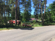 Легковушка перевернулась.