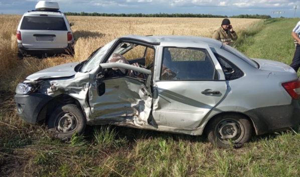 Авария случилась на 181 км автодороги «Курск-Саратов» в Нижнедевицком районе.