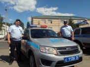 Стражи порядка помогли водителю заглохшего авто.