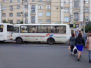 Стражи порядка проверили водителей автобусов.