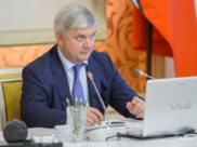 Губернатор Александр Гусев.
