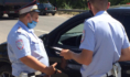 Полицейские останавливали авто с иностранными номерами.
