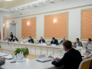 Губернатор Александр Гусев встретился с лидерами общественного мнения.