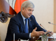 Губернатор Александр Гусев.