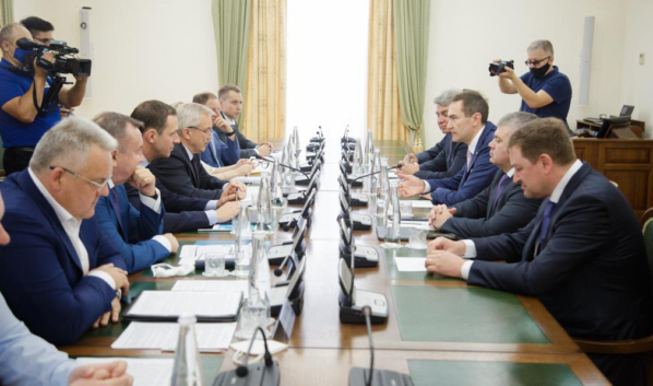 ТОП-менеджмент Сбербанка встретился с руководством области.