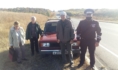 Инспекторы помогли пожилому автомобилисту.