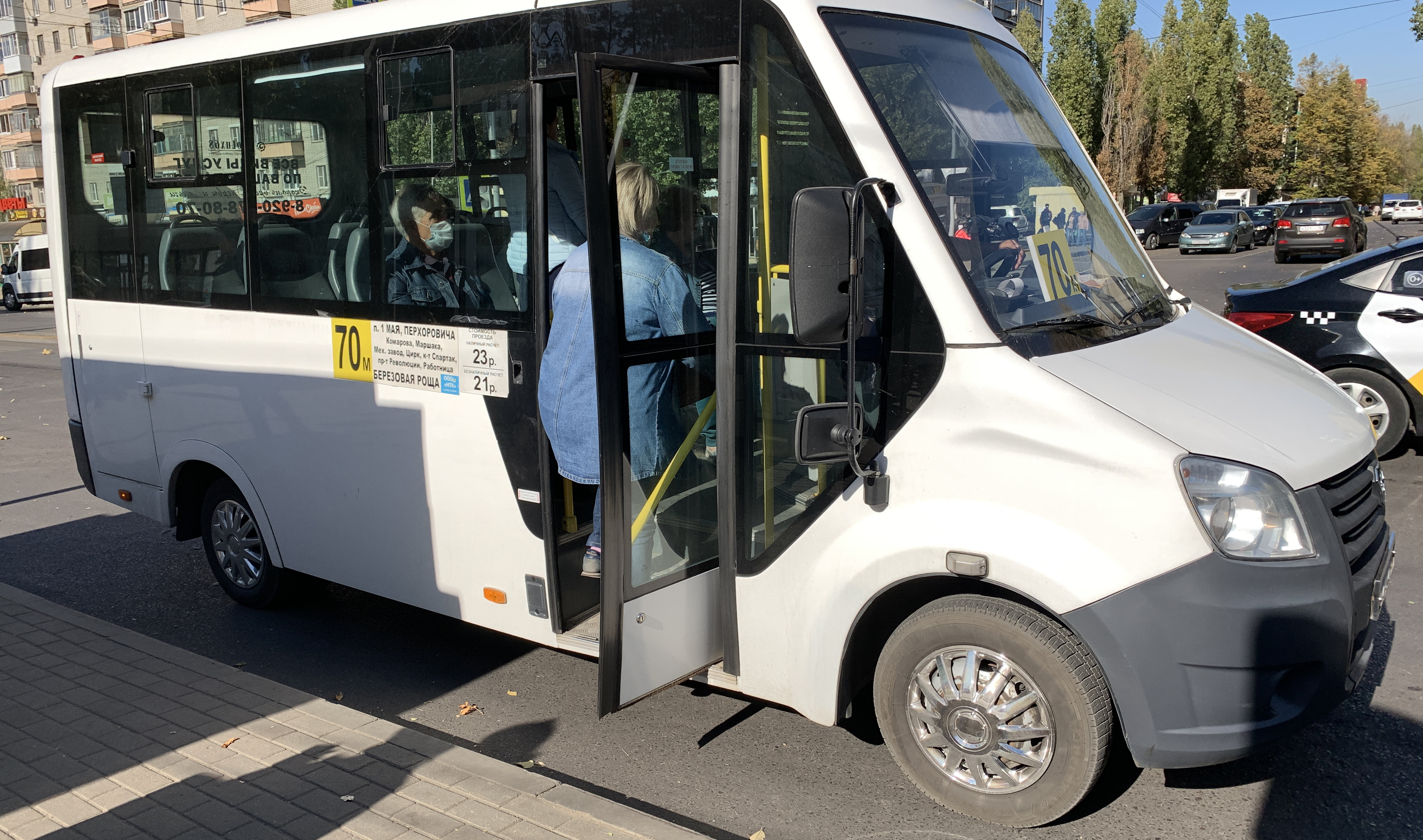 Маршрутки воронеж. Автобус Воронеж городской. Воронеж автобус 2020. Renault маршрутка Воронеж.