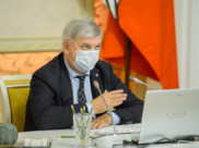 Губернатор Александр Гусев.
