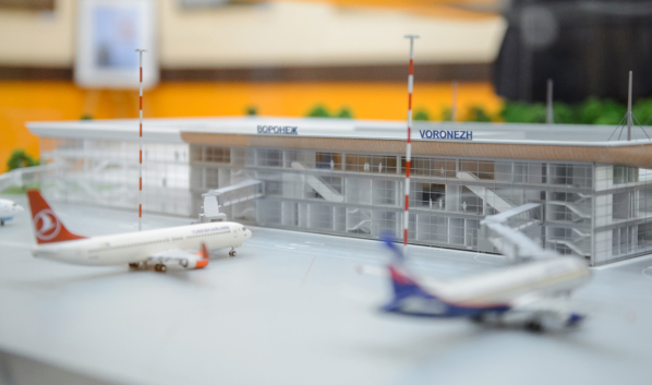 Губернатору представили макет будущего аэропорта «Воронеж». 