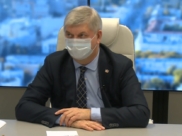 Губернатор рассказал о судьбе яблоневых садов.