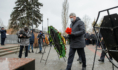 Губернатор Александр Гусев возложил цветы.