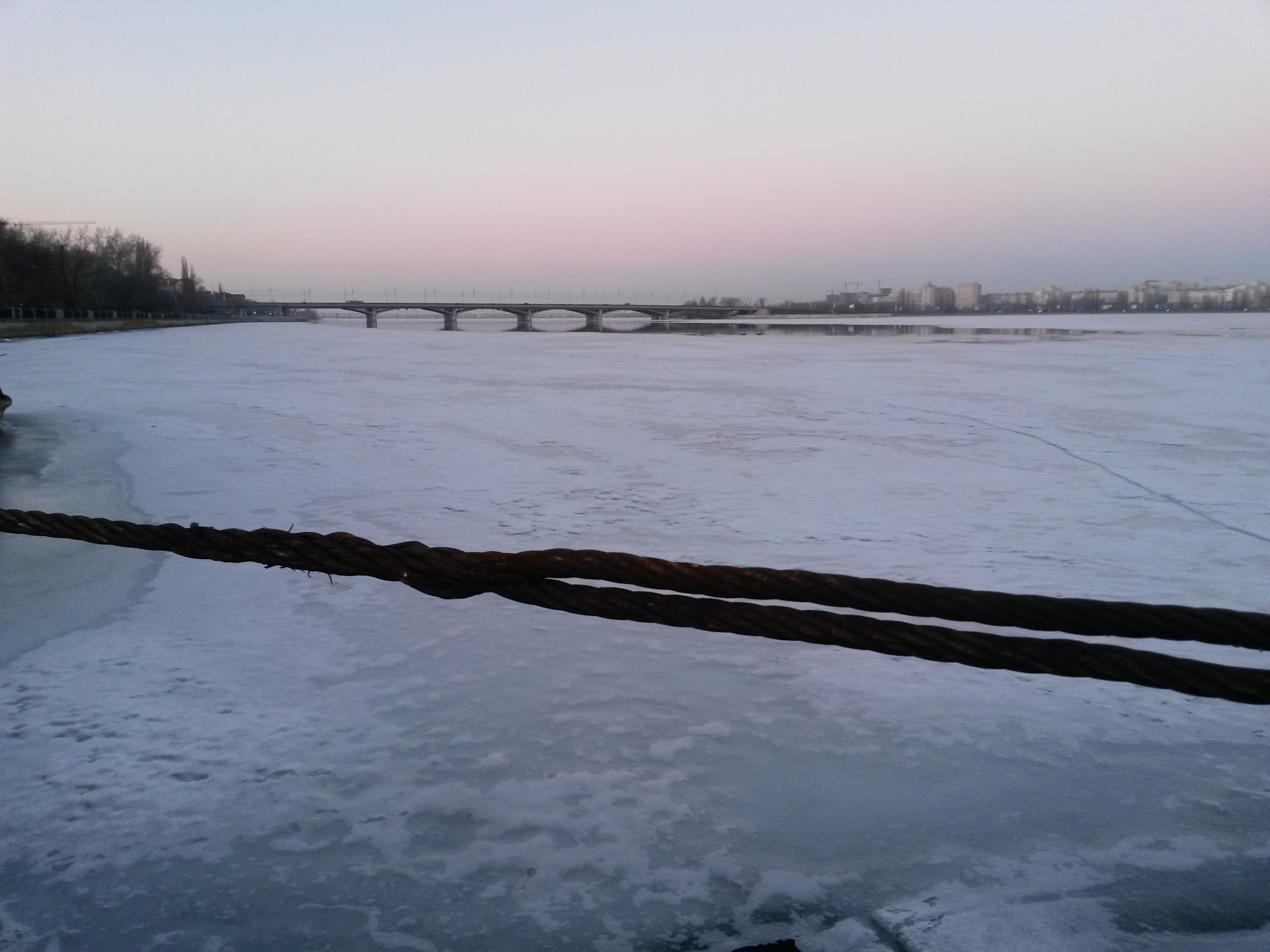 Новости сегодня водохранилище. Воронежское водохранилище обитатели. Водохранилища России. Воронеж водохранилище Весна лед. Лед стал водохранилище.