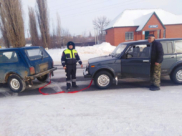 Машину отбуксировали до заправки.