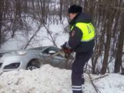 Иномарка съехала в кювет.