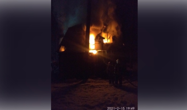 Пожар на базе отдыха под Воронежем.