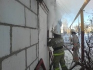 Пожар случился в трехквартирном жилом доме.