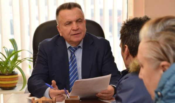 Петр Семенов проводил прием граждан в бытность депутатом облДумы.
