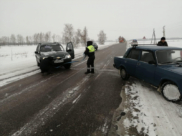 Водитель поблагодарил сотрудников ГИБДД за оказанную помощь.
