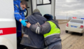 Госавтоинспекторы помогли мужчине.