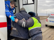 Госавтоинспекторы помогли мужчине.