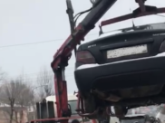 Иномарку эвакуировали.