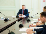 Совещание провел Виктор Логвинов.