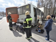 Столкнулись два автобуса.