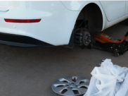 Воронежец украл колеса, чтобы поставить на свое авто.
