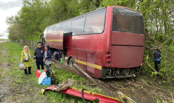 Автобус после аварии.