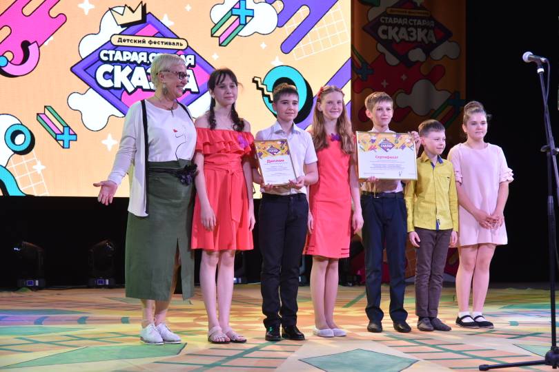В Воронеже наградили победителей детского фестиваля сказок.