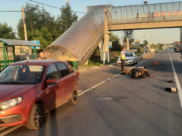 В аварии пострадал мотоциклист.