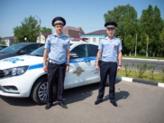 Госавтоинспекторы помогли быстро довезти девочку до больницы.