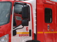 Огонь приехали тушить 12 человек.