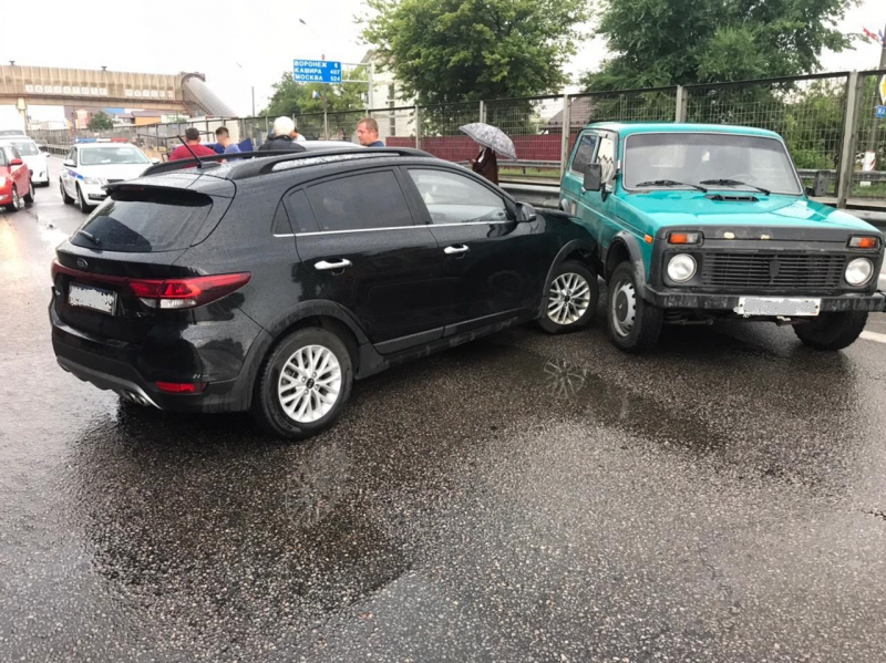 Авария случилась в Новоусманском районе.