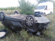Hyundai Solaris перевернулся.