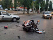 Мотоциклист попал в больницу.
