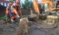 Коммунальщикам пришлось долго откачивать воду.