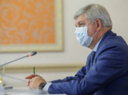 Губернатор Александр Гусев.