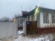 В этом доме произошло преступление.